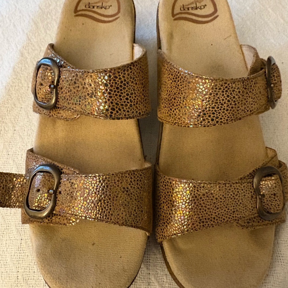 Dansko Shimmering Gold Sandals - Size 39 - Picture 7 of 9